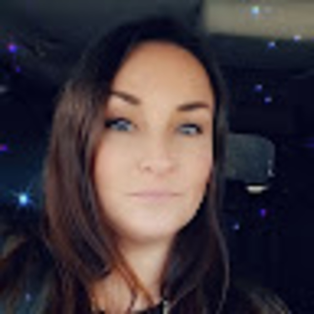Meet your Posher, Courtney